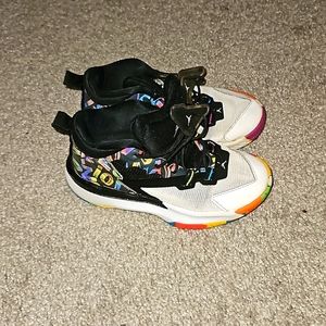 Nike Jordan Zion  basketball kids size 11C